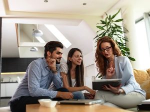 Μεσιτικό REMAX Psarris