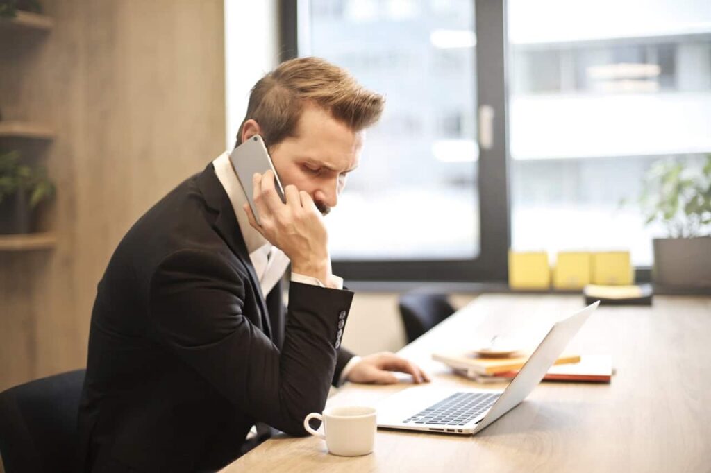 difficult-customers-on-the-phone